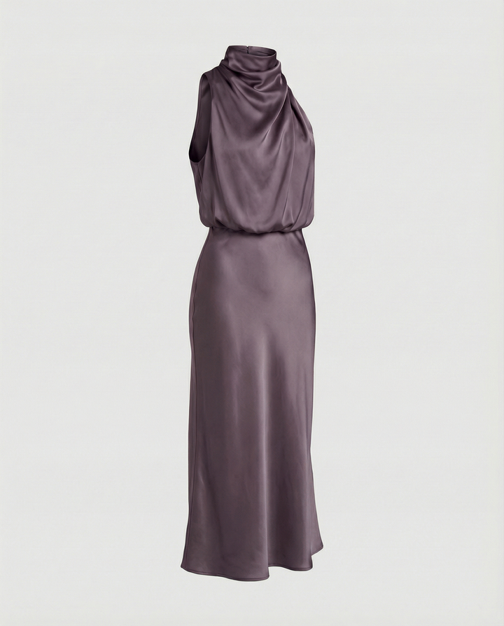 Glänzendes Langes Abendkleid mit Elegantem Schnitt | Echoarchiv