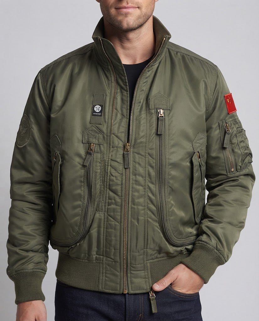 Herren Pilot-Bomberjacke im Utility-Look mit vertikalen Frontreißverschlusstaschen Echoarchiv