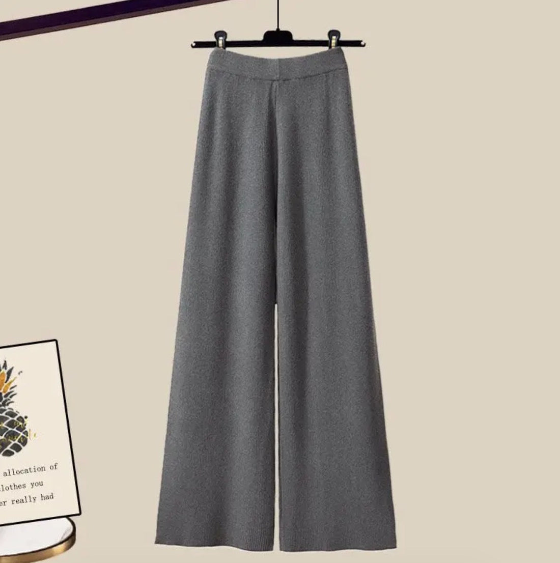 Einfarbige graue Hose