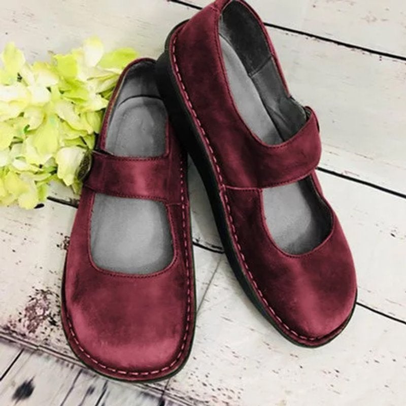 Echoarchiv | Elegante Damenschuhe mit Dekorationen