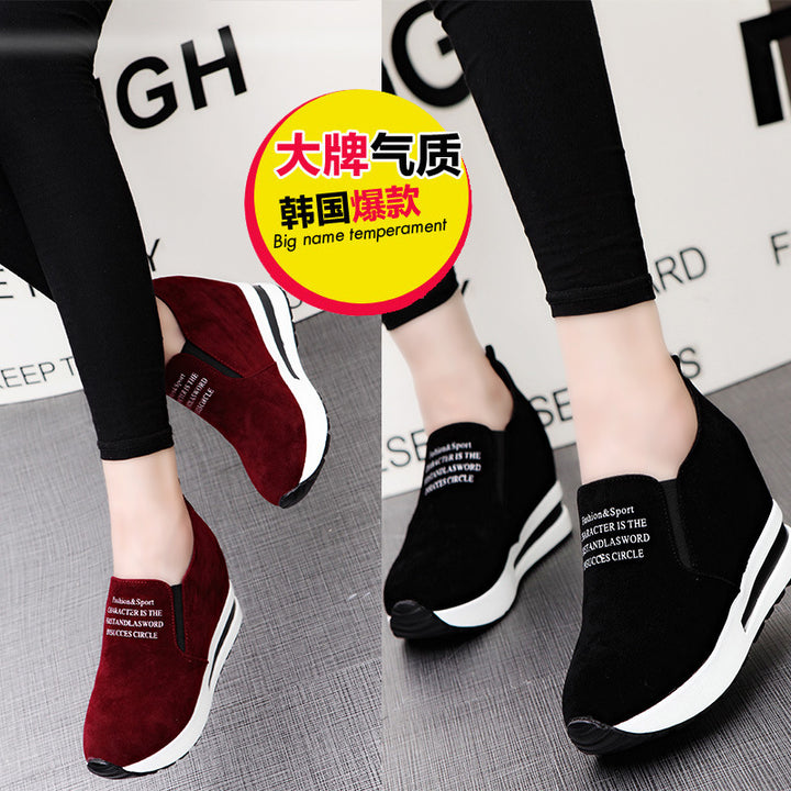 Damen nan Keilabsatz-Sneaker mit Samtoptik und elastischen Einsätzen Echo Archiv