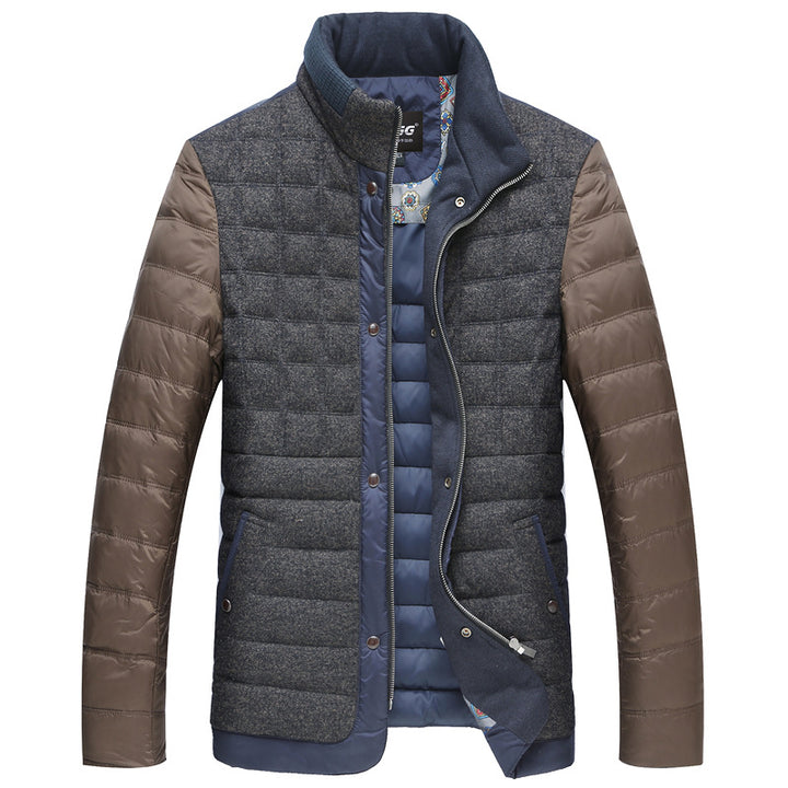 Herren Wattierte Kurzjacke mit Teddykragen und Wappenapplikation – Taviero