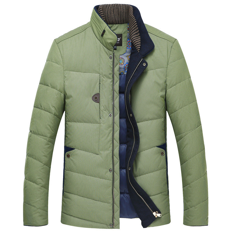 Herren Wattierte Kurzjacke mit Teddykragen und Wappenapplikation – Taviero