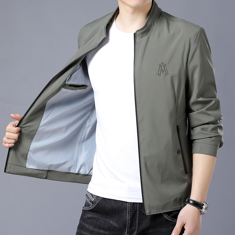 Herren modische Übergangsjacke mit modernem Schnitt und eleganten Taschen Echoarchiv