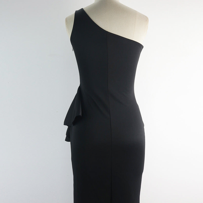 Damen elegantes Abendkleid mit asymmetrischem Rüschendesign Echo Archiv