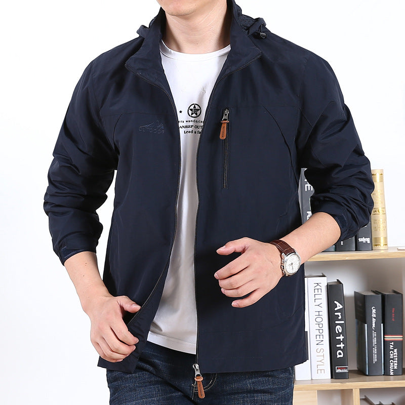Herren leichte wind- und wasserabweisende Softshelljacke mit Kapuze, Brustreißverschluss und verstellbaren Ärmelabschlüssen Echoarchiv