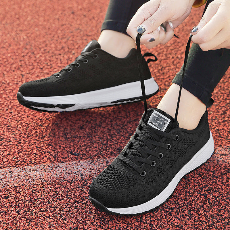Damen nan leichtgewichtiger Strick-Freizeitsneaker mit Wabenperforation, schockabsorbierender Schaumsohle und gepolstertem Fersenkragen Echo Archiv