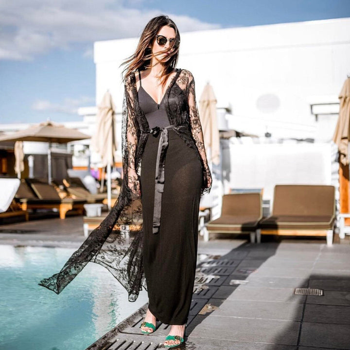 Damen Spitzenkimono mit eleganten Häkelmustern und schwingendem Saum Echo Archiv