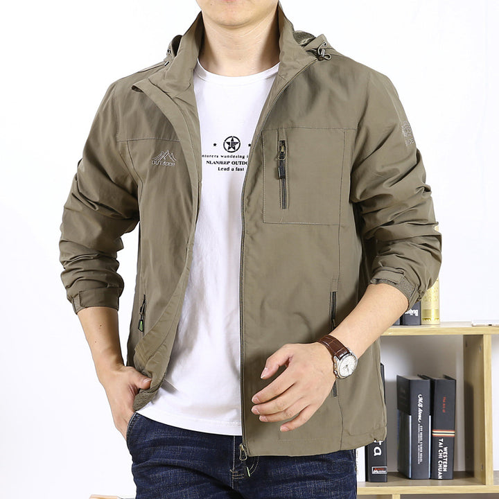 Herren funktionale Outdoor-Jacke mit praktischen Reißverschlusstaschen und atmungsaktivem Gewebe Echoarchiv
