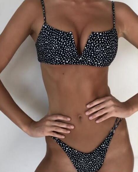 Damen Hoch geschnittener Bikini mit raffiniertem Rippendesign Echo Archiv