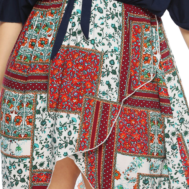 Damen Sommerkleid mit asymmetrischem Saum und floralem Muster Echo Archiv