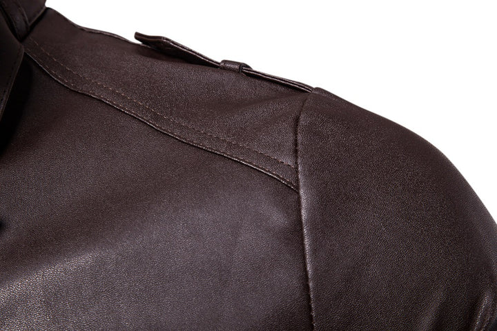 Herren modische Kunstlederjacke mit asymmetrischem Reißverschluss und Steppnähten Echoarchiv