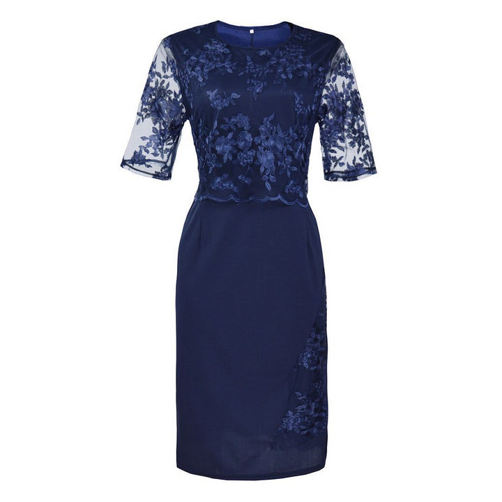 Damen Elegantes Spitzen-Overlay Etui-Kleid mit besticktem Chiffonoberteil und halbtransparenten Ärmeln – Élara