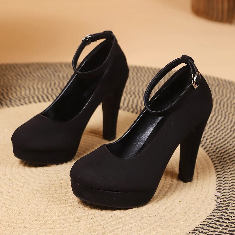 Echoarchiv | Elegante und Verführerische Hochhackige Schuhe