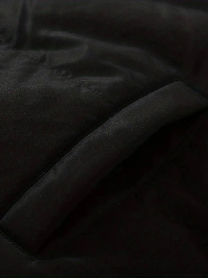 Echoarchiv | Warme Reißverschluss Winterjacke Komfort und Stil für Kalte Tage