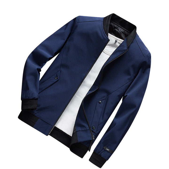 Herren Leichte Urban Bomberjacke mit Rippbündchen, Stehkragen und Druckknopftaschen Echoarchiv