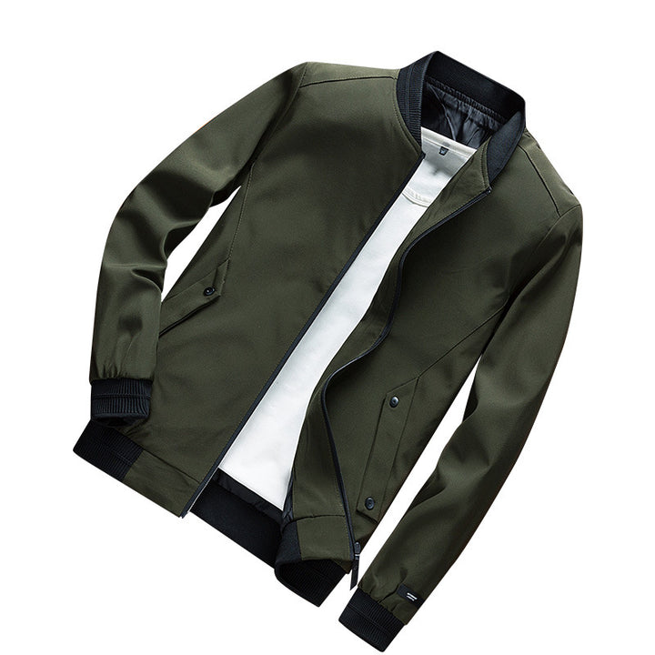 Herren Leichte Urban Bomberjacke mit Rippbündchen, Stehkragen und Druckknopftaschen Echoarchiv