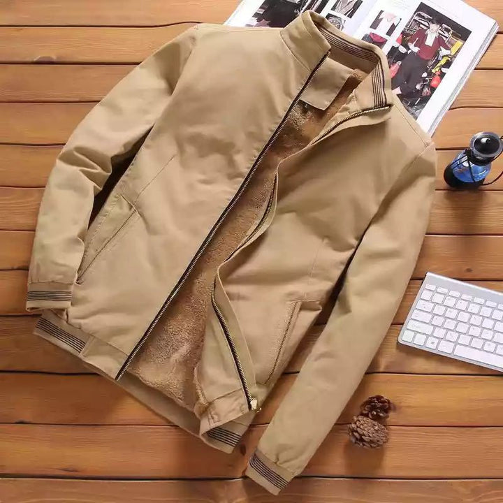 Herren casual Bomberjacke mit wärmendem Teddyfutter, Stehkragen und gerippten Bündchen – Brevano