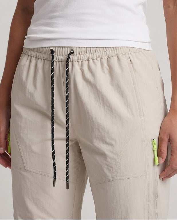Damen Sportliche Cargo-Hose mit elastischer Taille und Seitentaschen Echo Archiv