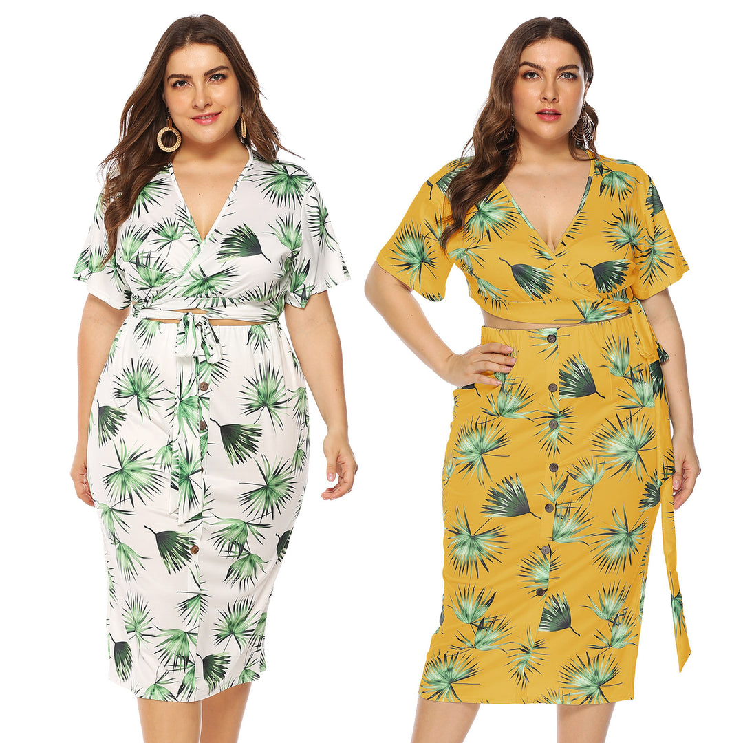 Damen elegantes Sommer-Outfit mit floralem Print und modischem Wickeldetail Echo Archiv