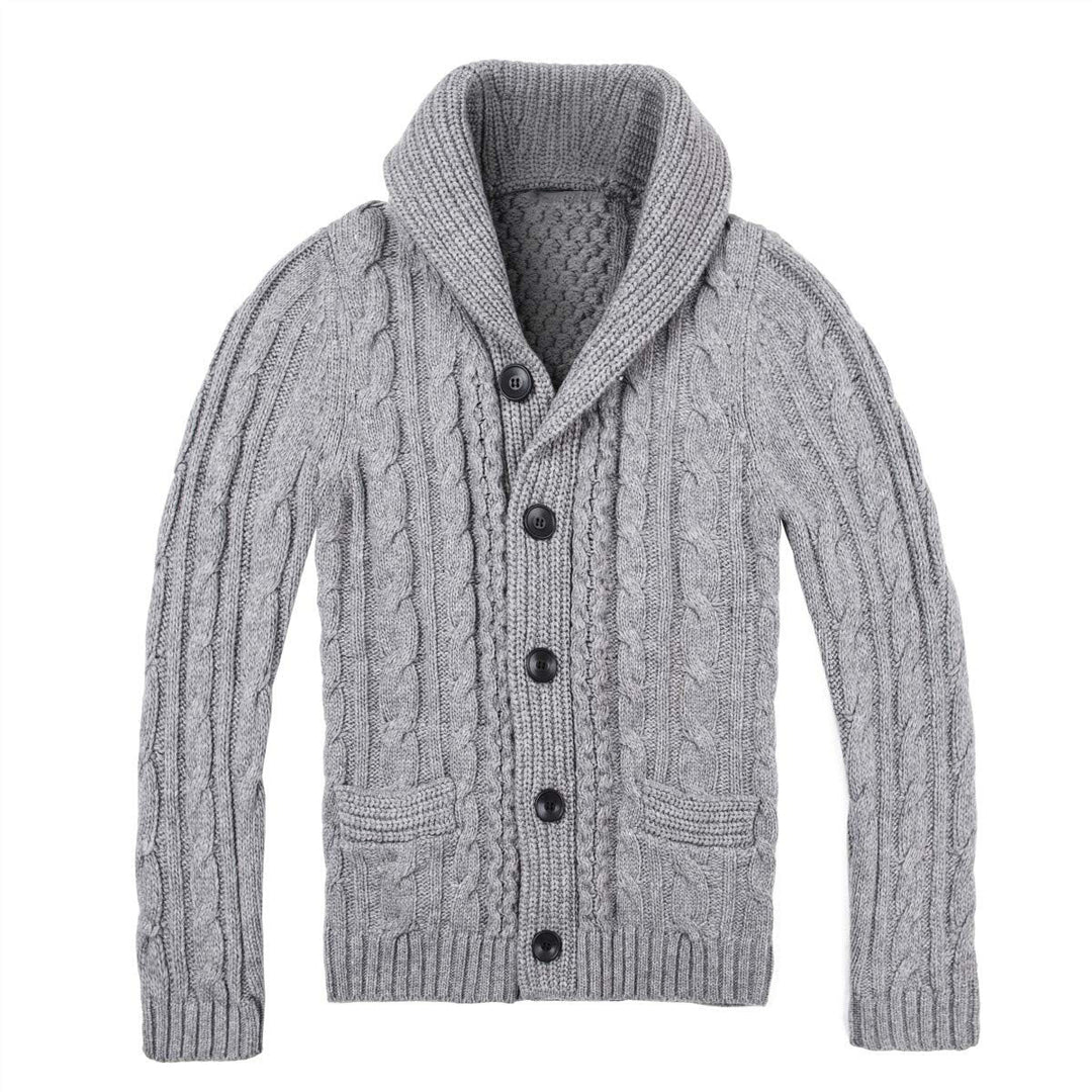 Herren Strickjacke mit klassischem Zopfmuster und praktischen Taschen Echoarchiv
