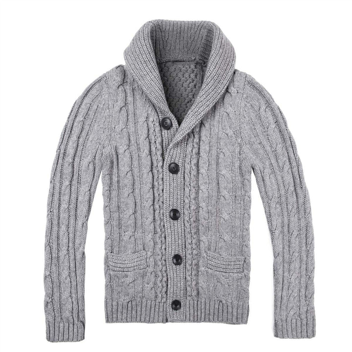 Herren Strickjacke mit klassischem Zopfmuster und praktischen Taschen Echoarchiv