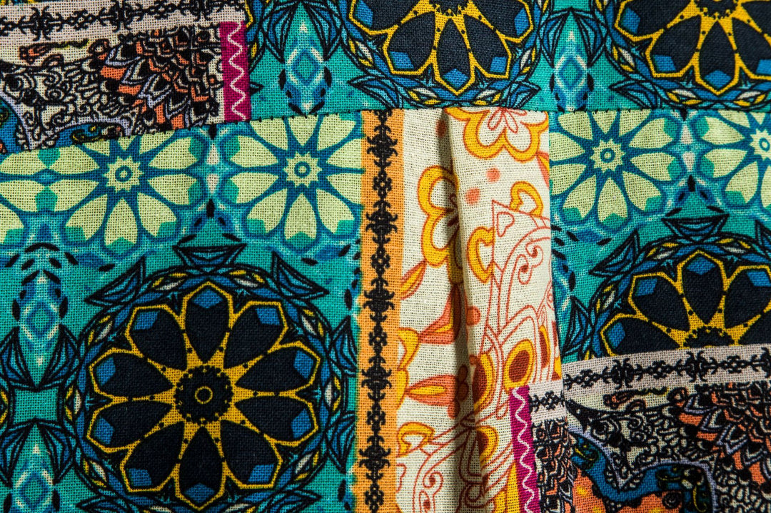 Herren Kurzarmhemd mit kreativem Patchwork-Design Echoarchiv