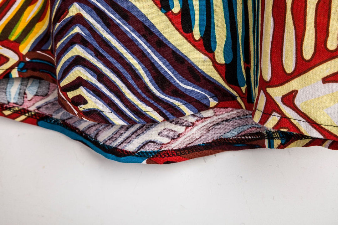 Herren Kurzarmhemd im kreativen Tribal-Design mit modernem Stehkragen Echoarchiv