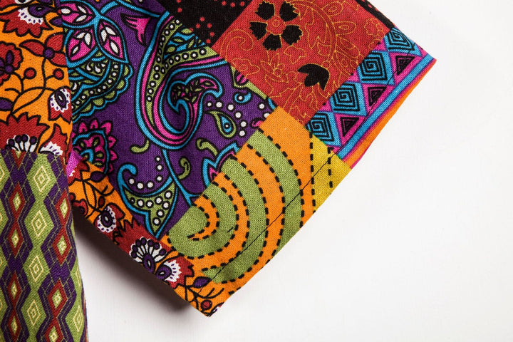 Herren Kurzarmhemd mit buntem Patchwork-Design Echoarchiv