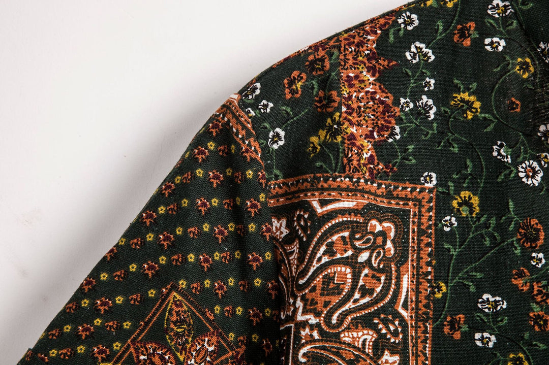 Herren Kurzarmhemd mit kreativem Batik- und Patchworkdesign Echoarchiv