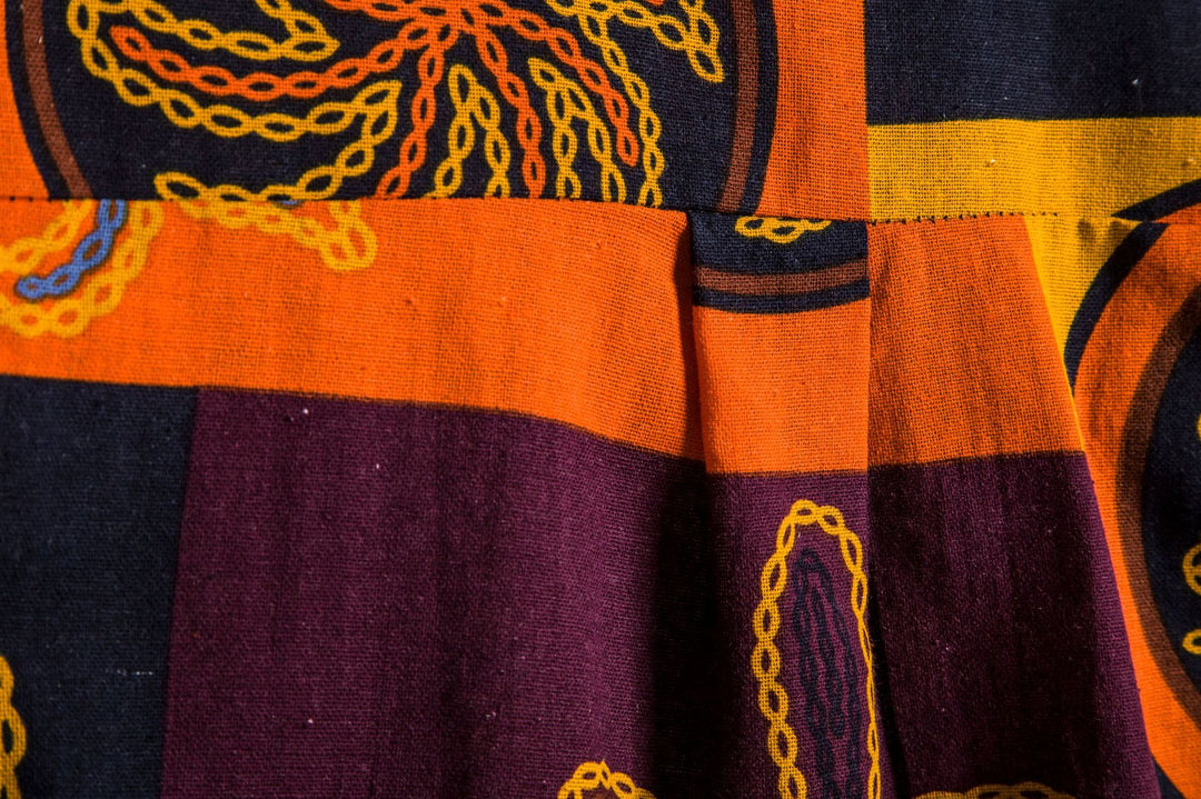 Herren Kurzarmhemd mit afric-inspired Mustern und lässigem Henley-Ausschnitt Echoarchiv