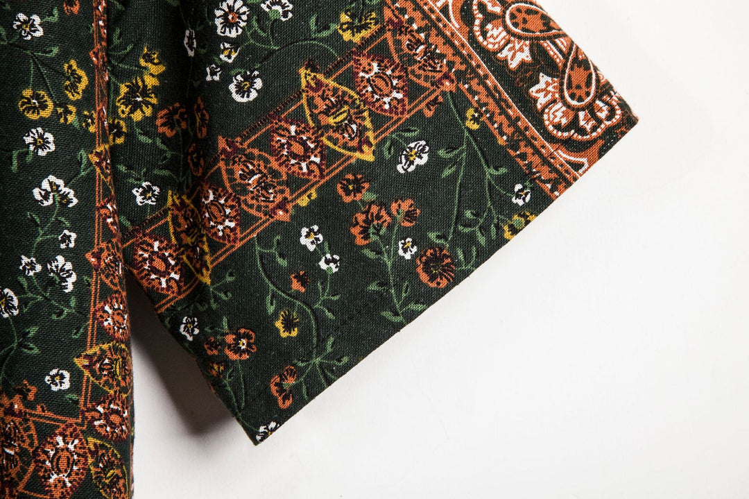 Herren Kurzarmhemd mit kreativem Batik- und Patchworkdesign Echoarchiv