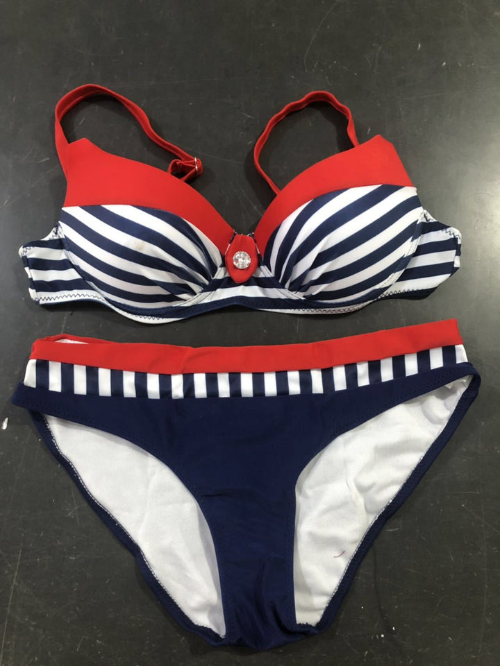Damen Bikini-Set mit formgebendem Oberteil und modernem Streifenmuster Echo Archiv