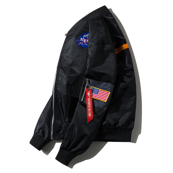 Herren  leichte, von der Luft- und Raumfahrt inspirierte, Zip-Up Bomberjacke mit Utility-Tasche an den Ärmeln Echo Archiv