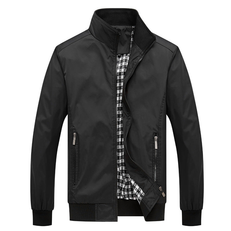 Herren Kurzblouson mit Stehkragen, Karo-Innenfutter und Rippenbündchen Echoarchiv