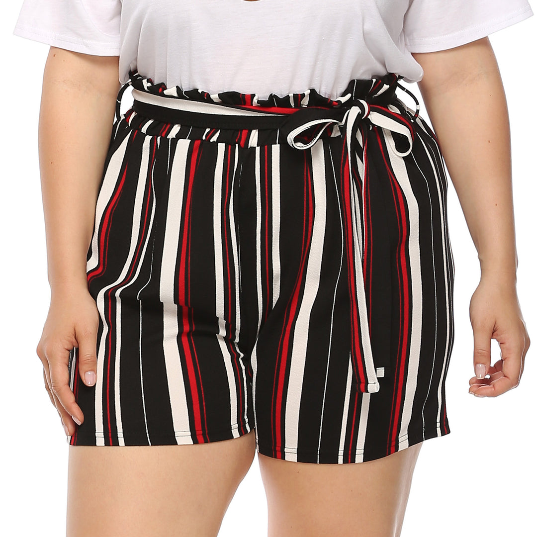 Damen elegant geschnittene gestreifte Shorts mit dekorativem Bindegürtel Echo Archiv
