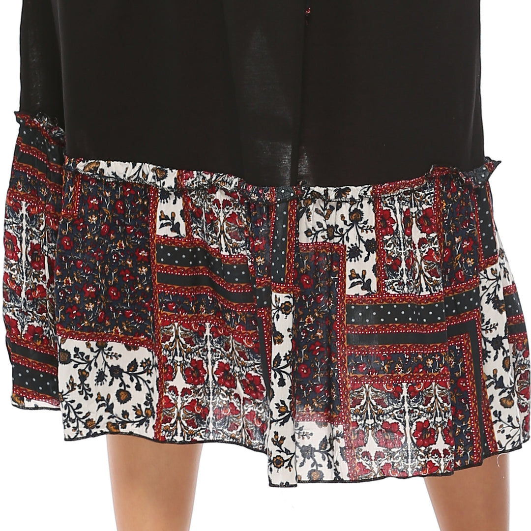 Damen Freizeitkleid mit dekorativer Taillenschnürung und floralen Akzenten Echo Archiv