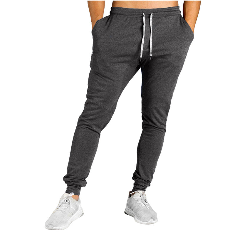 Herren Sportliche Jogginghose mit atmungsaktiver Struktur und seitlichen Streifen Echoarchiv