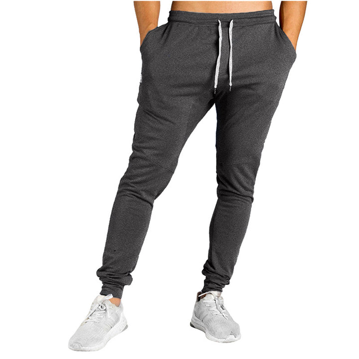 Herren Sportliche Jogginghose mit atmungsaktiver Struktur und seitlichen Streifen Echoarchiv