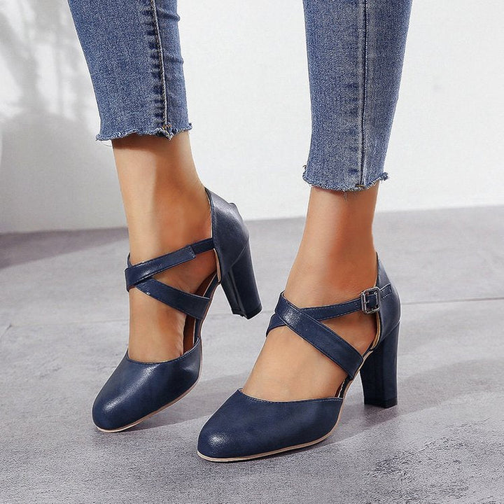 Damen Pumps mit dekorativem Riemendesign und komfortablem Blockabsatz – Lioré
