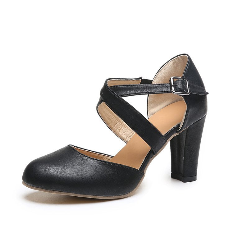 Damen Pumps mit dekorativem Riemendesign und komfortablem Blockabsatz – Lioré