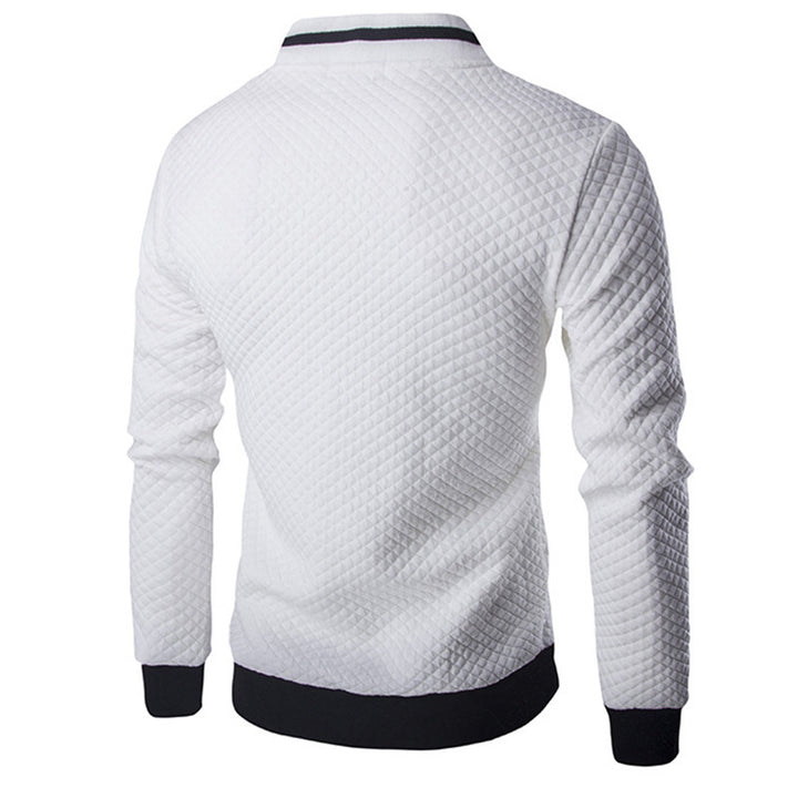 Herren Steppjacke mit modernem Design und praktischen Reißverschlusstaschen Echoarchiv