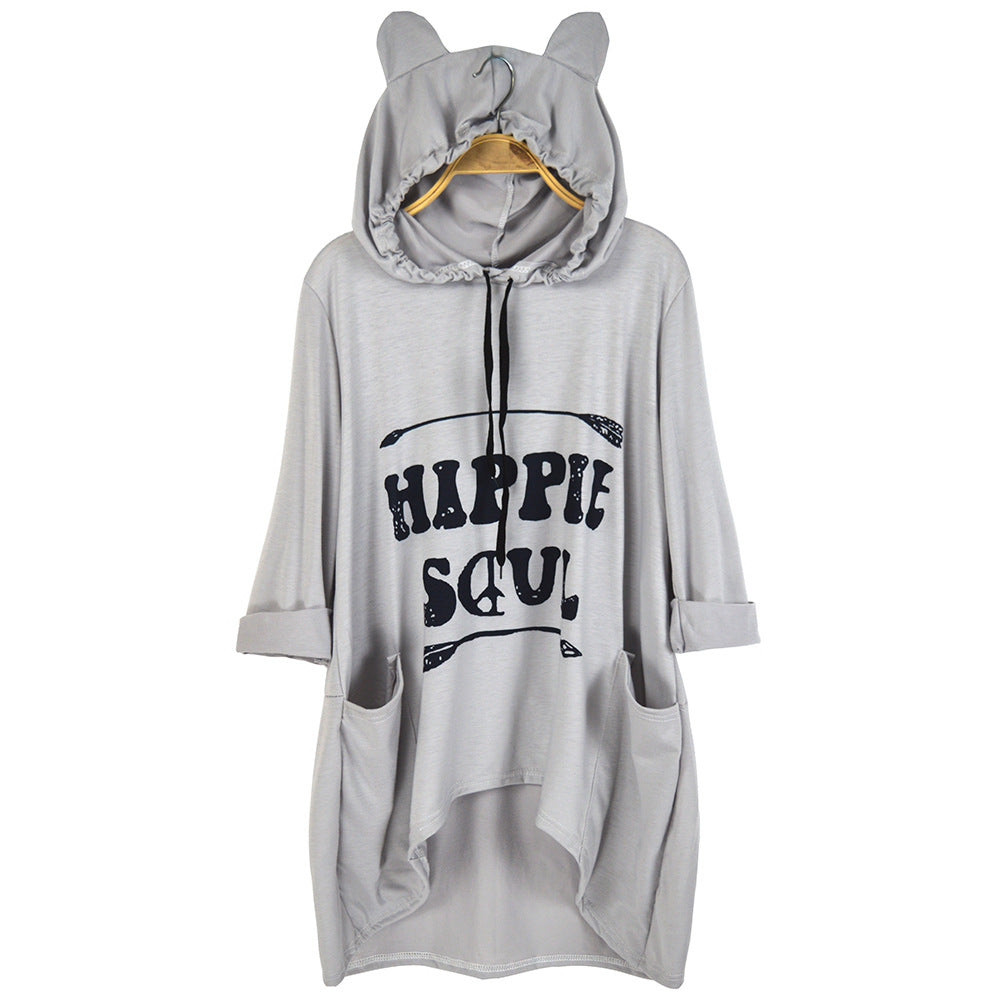 Damen Oversize-Hoodie-Kleid mit Kapuze und Ohren, Kängurutaschen & Statement-Print – Auréline