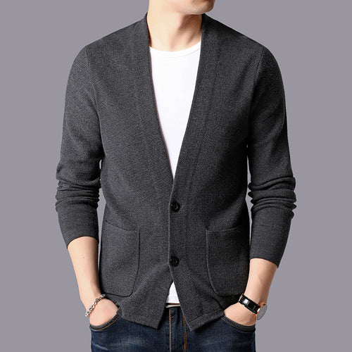 Herren modische Strickjacke mit praktischen Taschen und elegantem V-Ausschnitt Echoarchiv