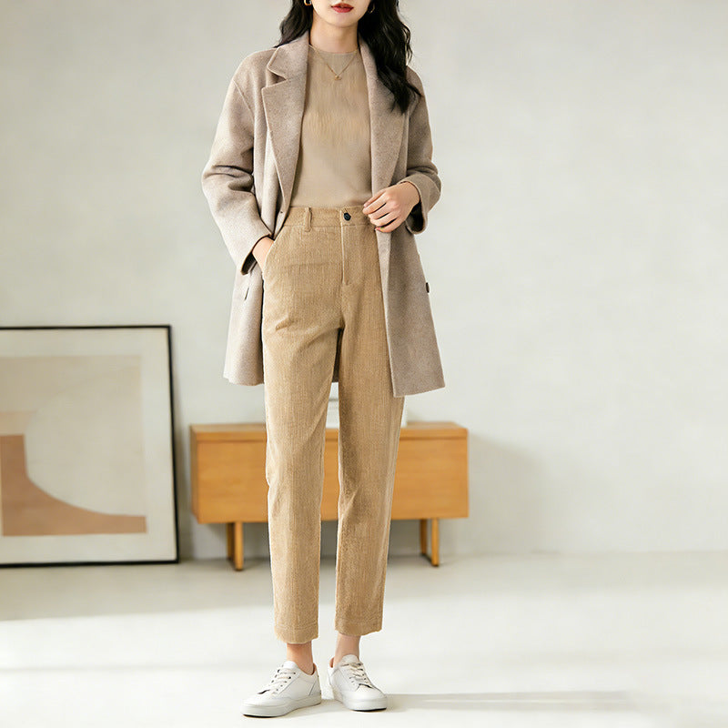Kord-Hose mit Streifenstruktur