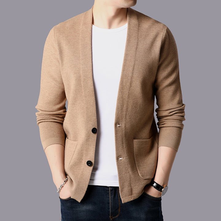 Herren modische Strickjacke mit praktischen Taschen und elegantem V-Ausschnitt Echoarchiv