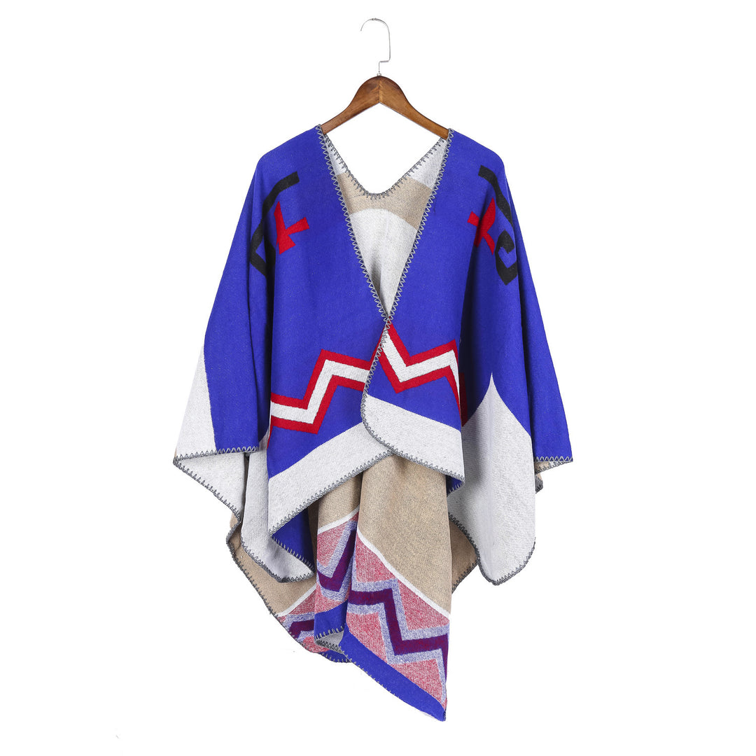 Damen Geometrischer Jacquard‑Ruana‑Überwurf mit V‑Ausschnitt und Zierstichkante – Célinea