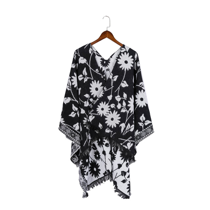 Damen Jacquard‑Ruana‑Poncho mit floralem Jacquard, Fransensaum und weichem Wollmix – Montévia