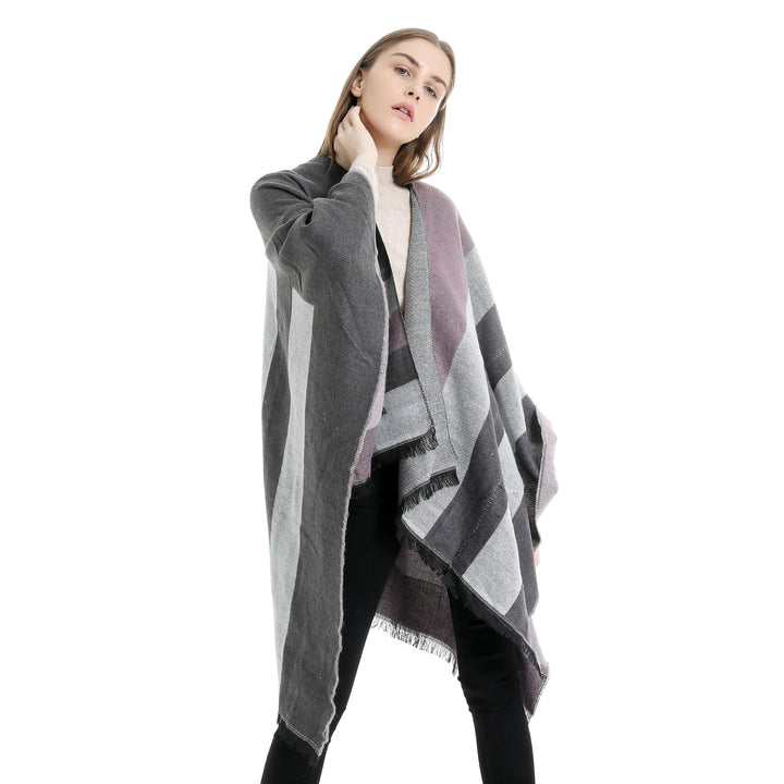 Damen Oversize-Wickelruana im Diagonalstreifen mit Fransenrand Echo Archiv