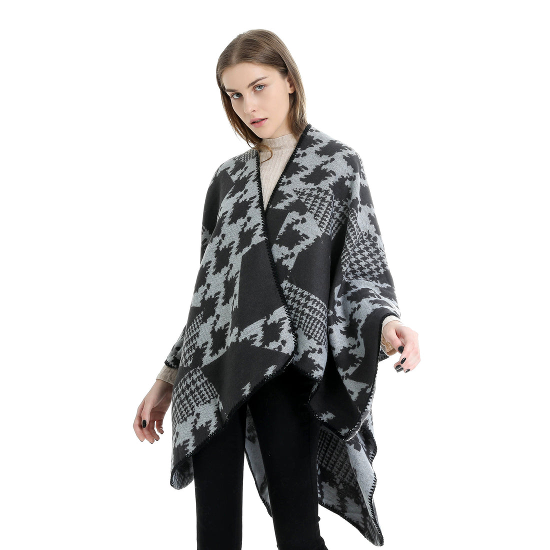 Damen Cape‑Poncho im Ruana‑Schnitt mit dekorativer Kettelkante und zweifarbiger Jacquardstruktur – Montévia
